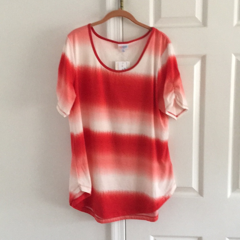 LulaRoe Morgan tee